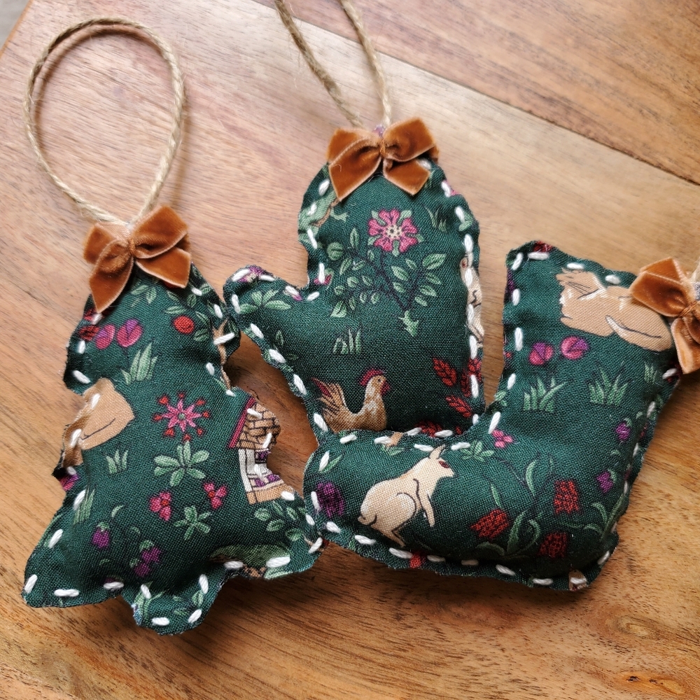 Handmade handsewn Christmas Fabric Ornaments Set Of 3 - Picture 8 of 9
